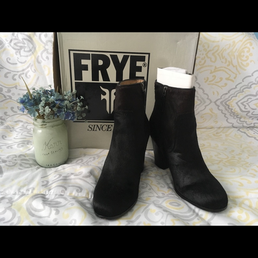 Last chance!!! Sale!! Frye Boots Size 9